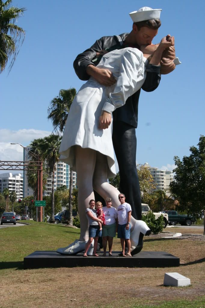 Sailor And Nurse Statue In Sarasota Photo by daydreamerartworks Photobucket